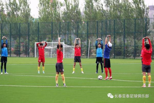 bsports官网- 沃尔夫斯堡青训营再出新星，U19小将入选一线队  